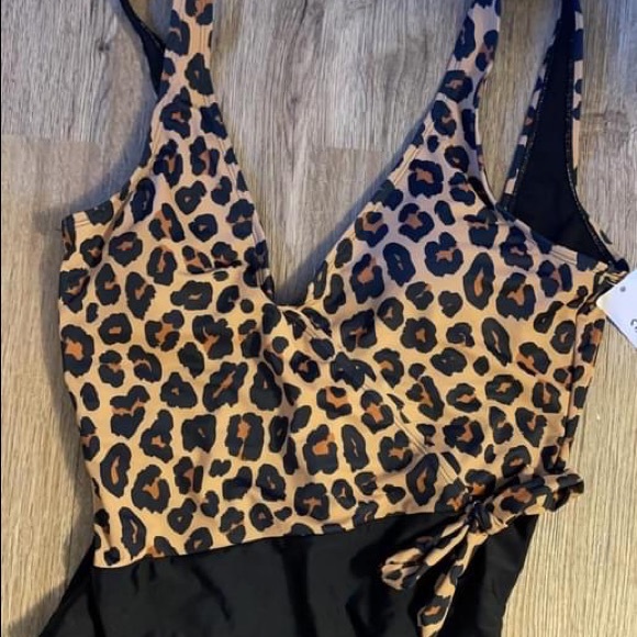 pink lily one piece - Picture 3 of 3